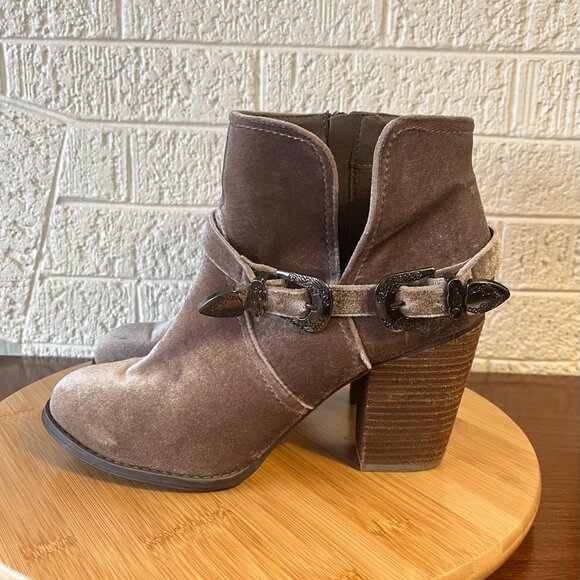 Not Rated Shoes - Not Rated Jibu Velvet Ankle Boot Ultra High Heels Size 9M